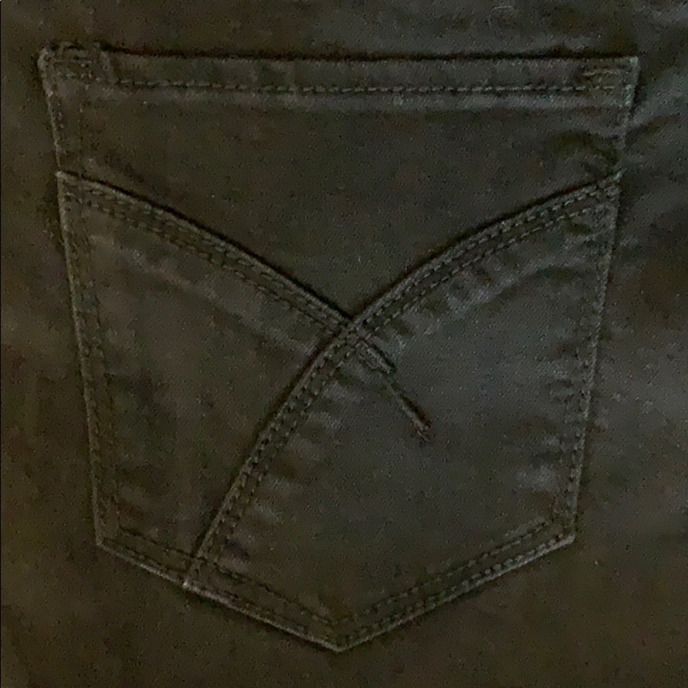 NWT Black “R” Jeans - Picture 2 of 7
